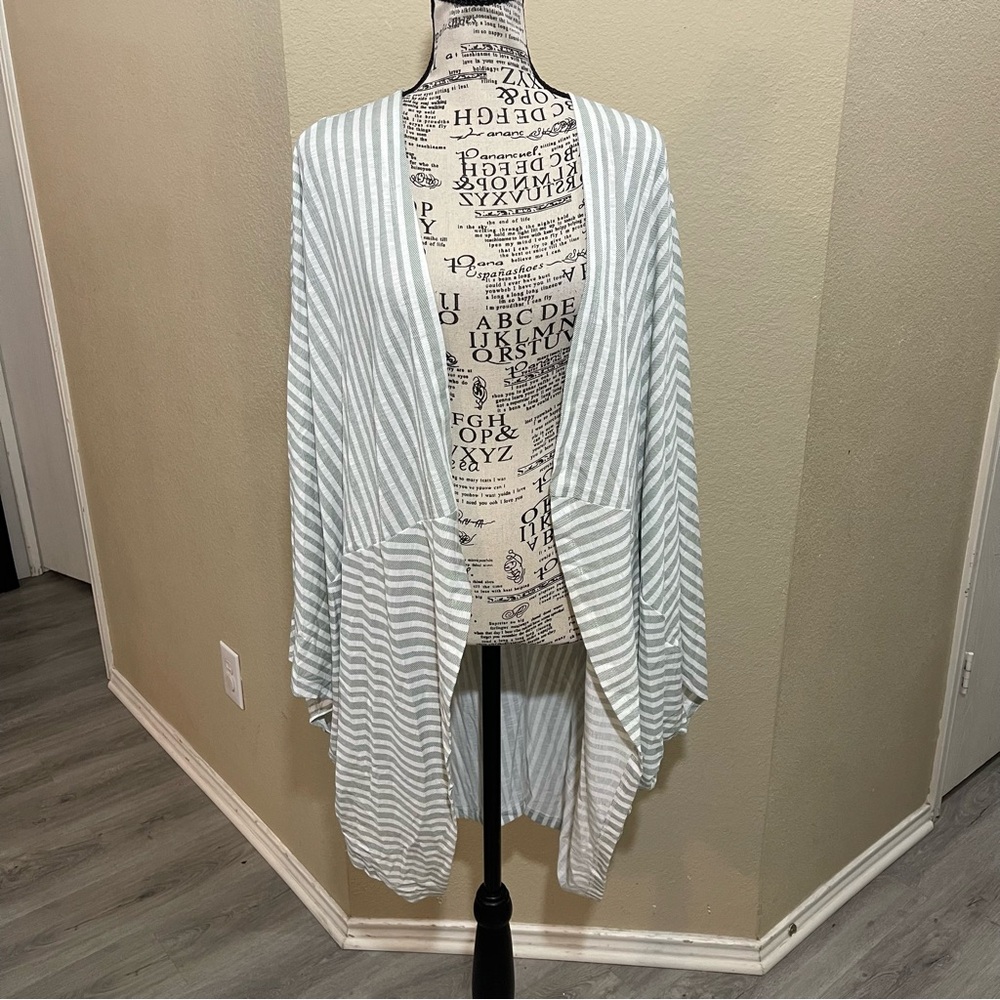 Cato‎ White and Green Striped Cardigan